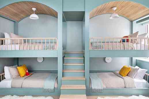 Middle Girls Bedroom (1)