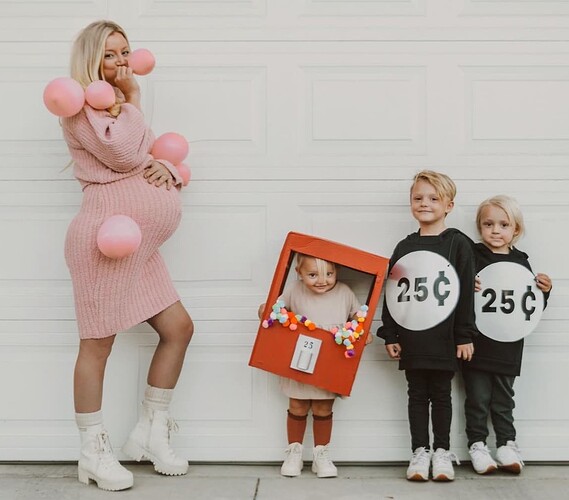 CAF mom s pregnant 8 Halloween edition Create a Family