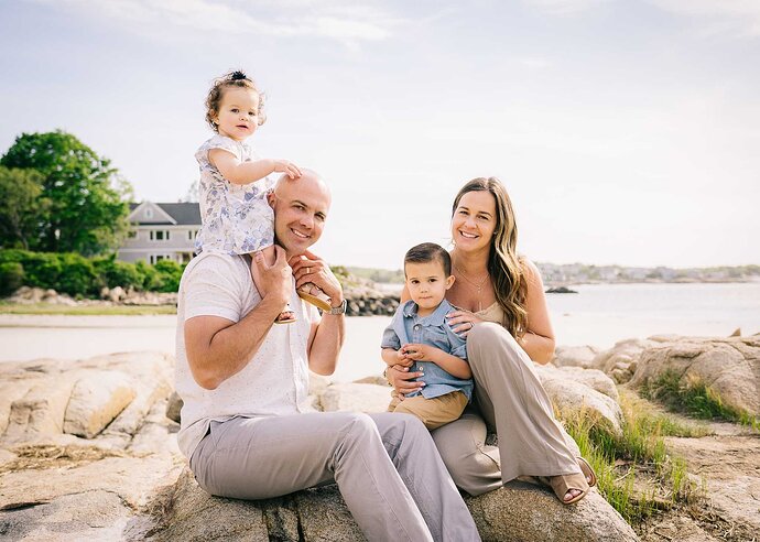 Gloucester hidden beach family photo session with cute little kids — Look  of Joy Photography