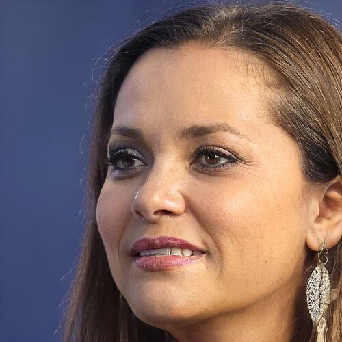 elegantladywithoneearring