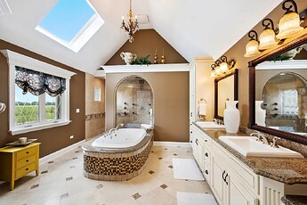 Master Bath (2)