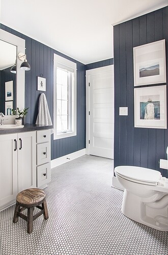 Boys Bathroom (4)