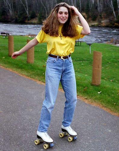 Cool Photos Capture Fashion Styles of a Teenage Girl in the 1990s