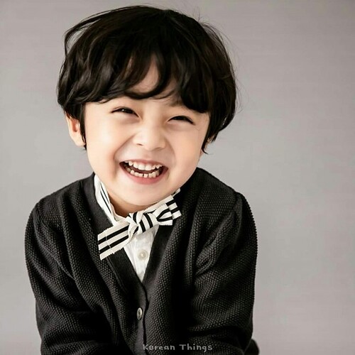 talented-and-cute-korean-male-child-actors-in-this-generation